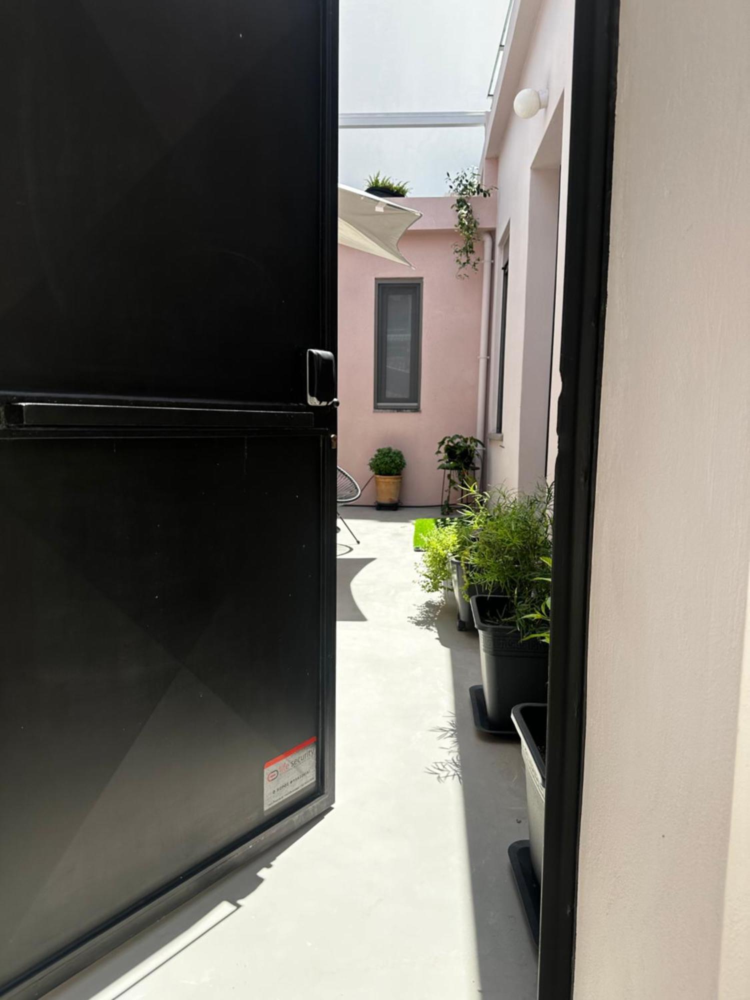 Stone Guest House In The City Heraklion  Bagian luar foto